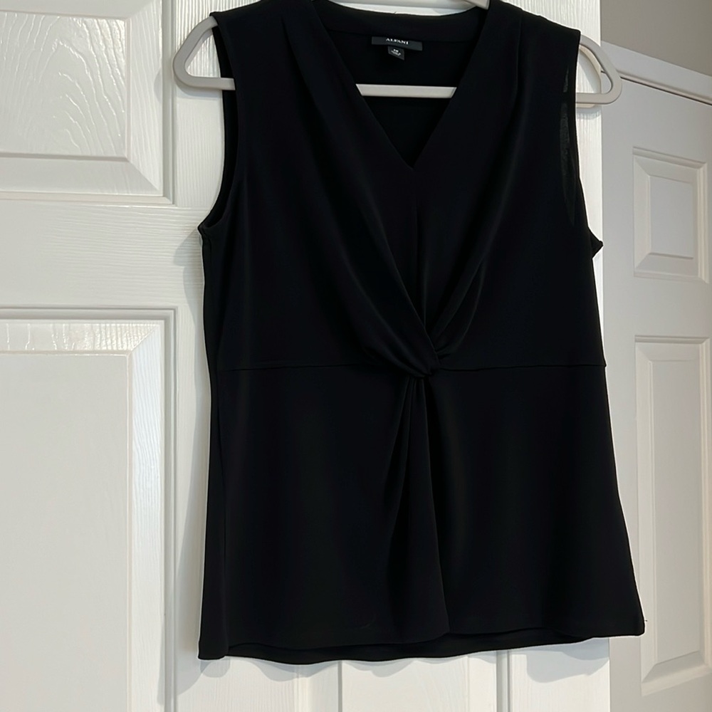 Alfani black top. Size PM